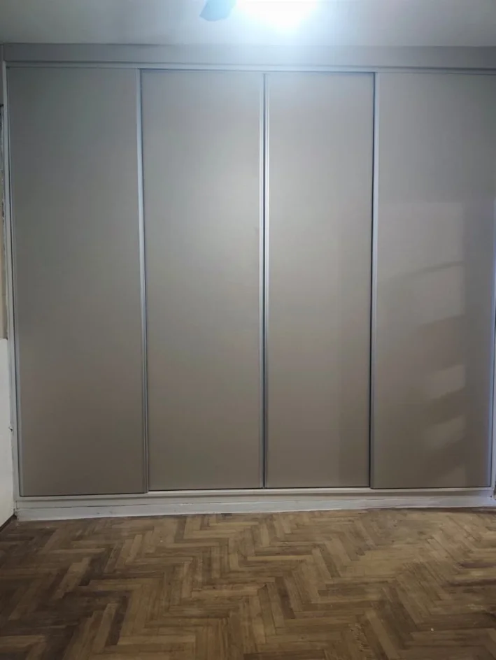 Placard con puertas corredizas